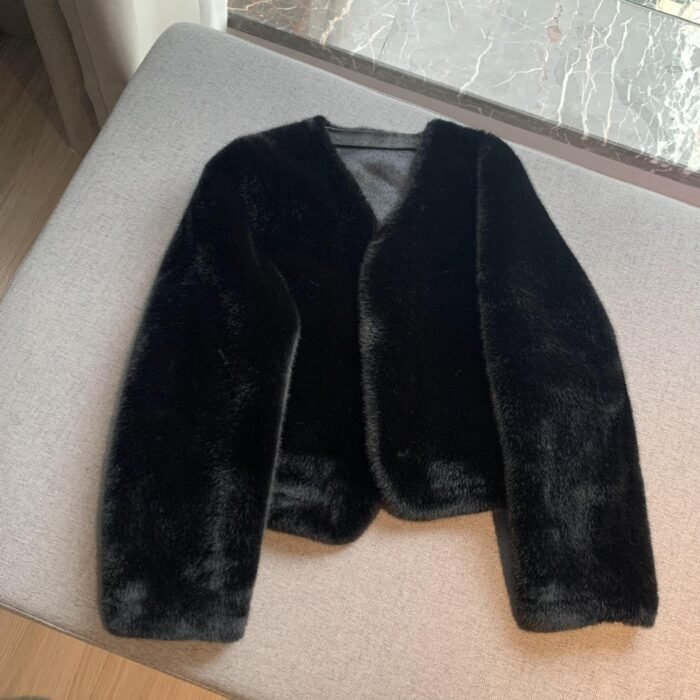 Women's Short Solid Color Eco-friendly Fur Jacket - Image 8