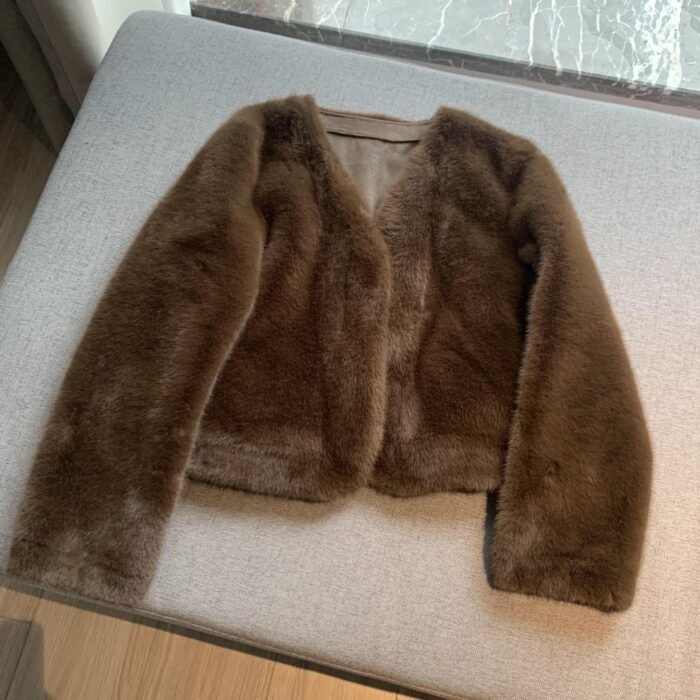 Women's Short Solid Color Eco-friendly Fur Jacket - Image 9