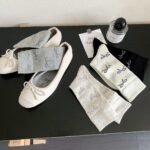 Women's Bowknot Mid-calf Length Loose Socks - Image 2