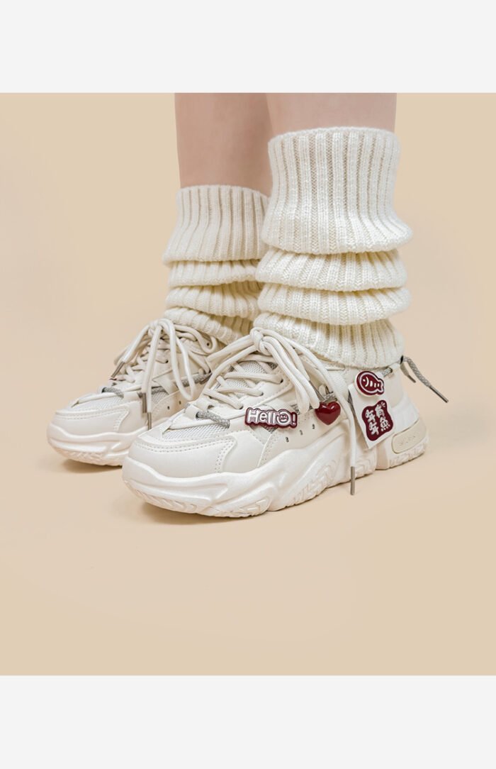 c8ab94f4-7cc8-4754-9411-8b50bb39923a.jpg White Thick Soled Sports And Leisure Shoes For Women - Image 2