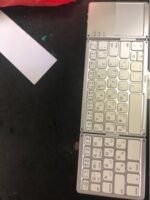 Ultra-thin Tri-fold Folding Touch Keyboard - Image 5